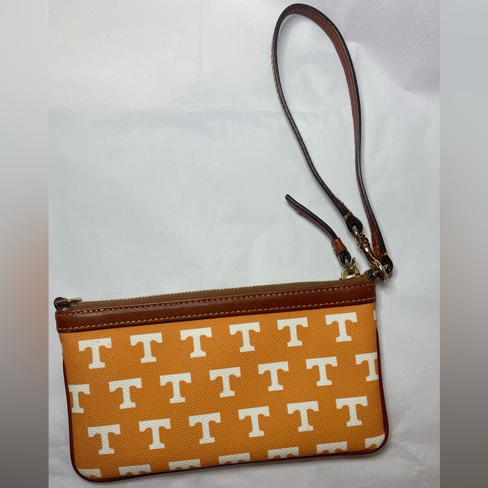 Dooney & Bourke TN Vols Large Slim Wristlet - Picture 2 of 6